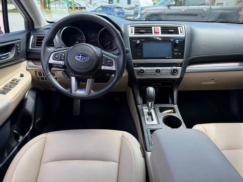 Used 2017 Subaru Outback 2.5i Limited AWD/4WD image 9