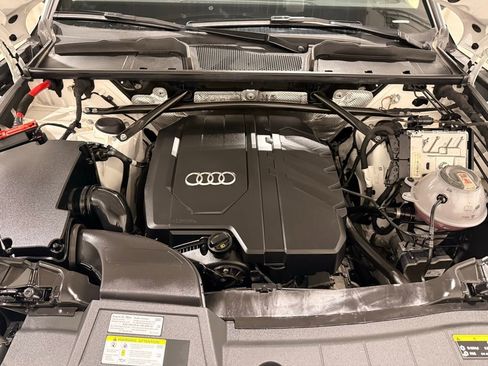 Used 2021 Audi Q5 2.0T Premium image 11