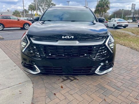 Used 2025 Kia Sportage SX image 9