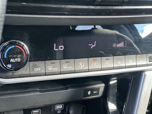 Used 2022 Kia Seltos SX w/ Sunroof Package AWD/4WD image 22