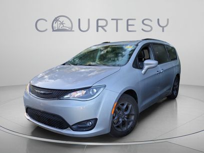 Used 2019 Chrysler Pacifica Touring-L w/ S Appearance Package