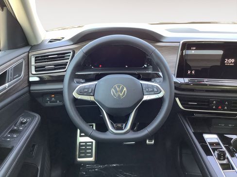 New 2026 Volkswagen Atlas SEL Premium R-Line AWD/4WD image 15