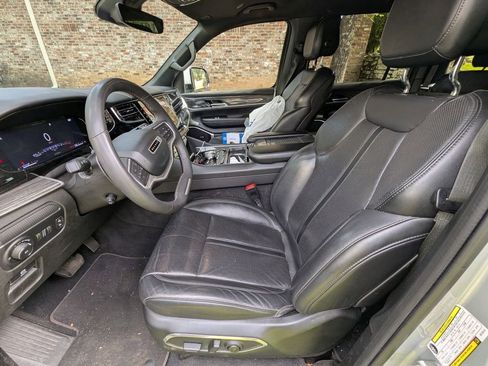 Used 2022 Jeep Wagoneer Series II AWD/4WD image 6
