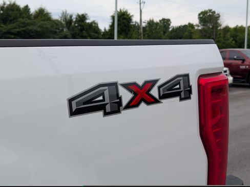 Used 2018 Ford F250 XL w/ Power Equipment Group AWD/4WD image 11