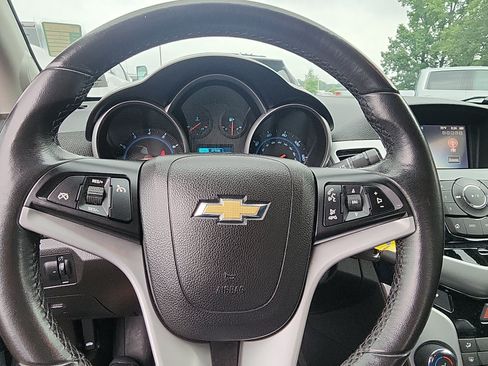 Used 2015 Chevrolet Cruze LT FWD image 11