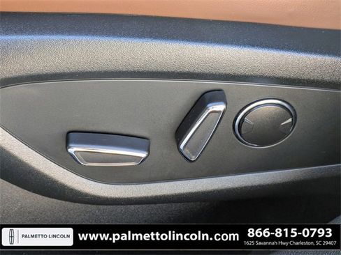 Used 2022 Lincoln Nautilus Reserve image 19