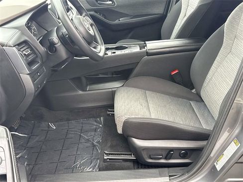 Certified 2023 Nissan Rogue SV image 26