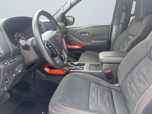Used 2023 Nissan Frontier PRO-4X w/ Pro Convenience Package image 10