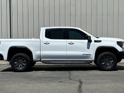 Used 2024 GMC Sierra 1500 AT4X image 3