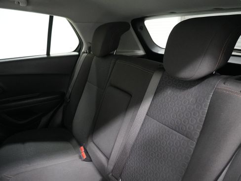 Used 2022 Chevrolet Trax LS w/ Tint and Cruise Package image 12