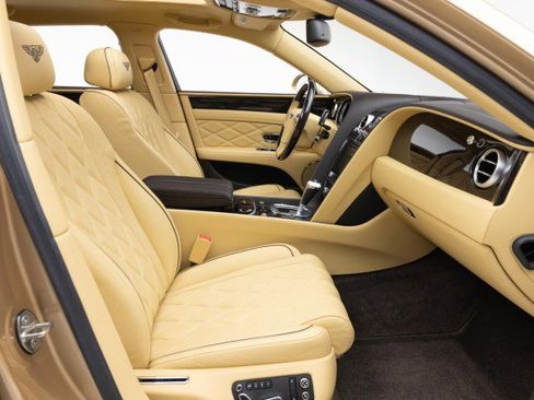 Used 2015 Bentley Flying Spur W12 image 26