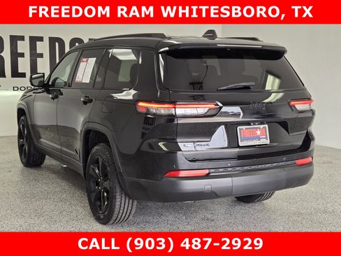 Used 2022 Jeep Grand Cherokee L Laredo AWD/4WD image 4