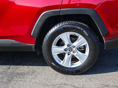 Used 2021 Toyota RAV4 XLE image 8