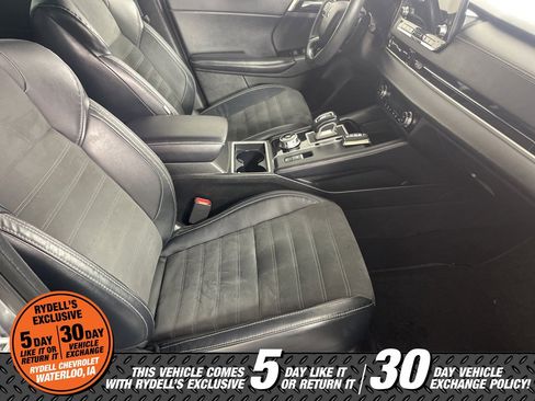 Used 2023 Mitsubishi Outlander SE image 15