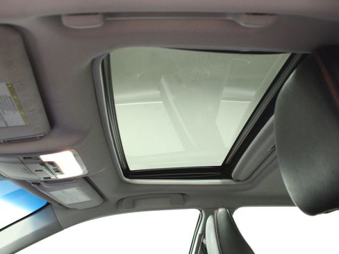 Used 2016 Toyota Camry XSE image 10