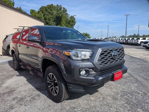 Used 2023 Toyota Tacoma TRD Sport w/ Technology Package AWD/4WD image 6