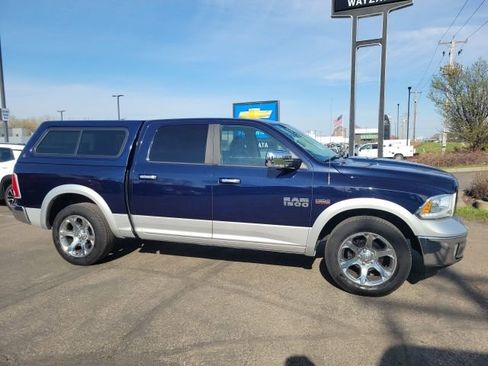 Used 2017 RAM 1500 Laramie AWD/4WD image 9