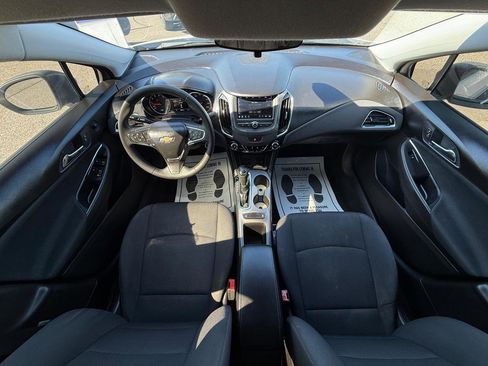 Used 2019 Chevrolet Cruze LS w/ LS Convenience Package FWD image 6
