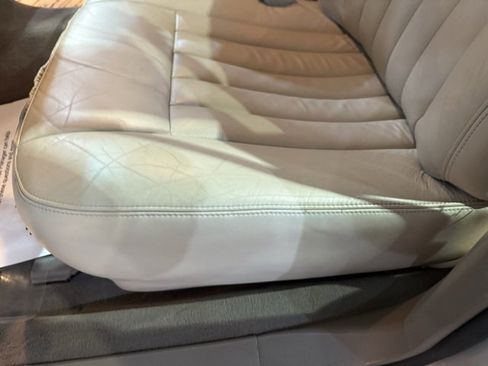 Used 2003 Lincoln Town Car Signature image 20