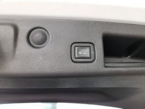 Used 2024 Chevrolet Equinox LT image 11