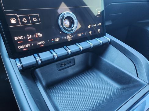 Used 2026 GMC Terrain AT4 w/ Technology Package II image 27