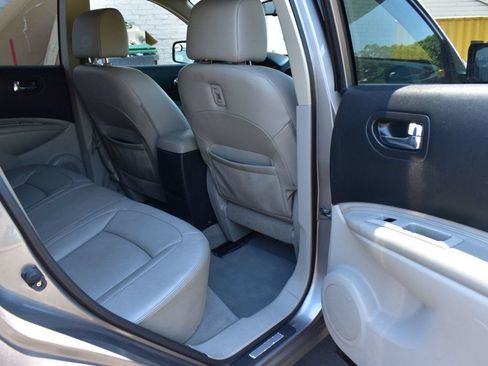 Used 2011 Nissan Rogue SV w/ SL Pkg AWD/4WD image 19
