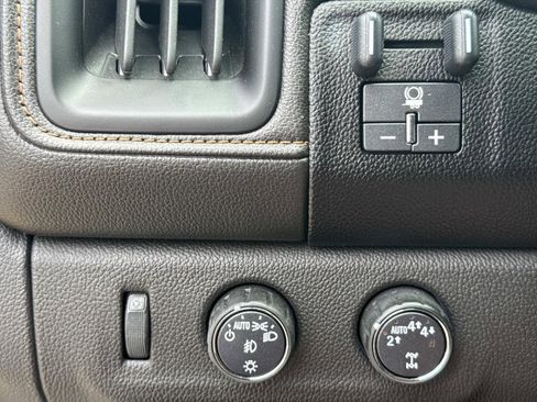 Used 2021 GMC Canyon AT4 w/ Driver Alert Package image 20