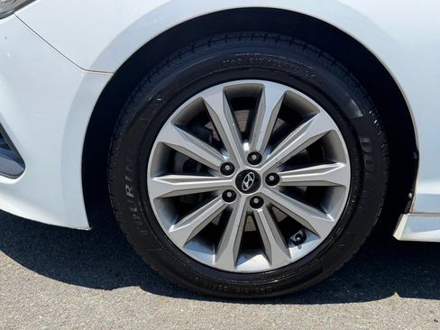 Used 2016 Hyundai Sonata Limited w/ Option Group 05 FWD image 10