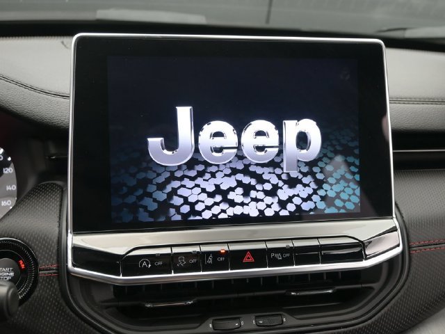 Used 2024 Jeep Compass Trailhawk w/ Sun and Sound Group AWD/4WD image 34