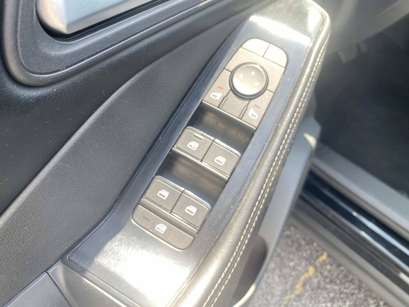 Used 2025 Nissan Rogue SV FWD image 20