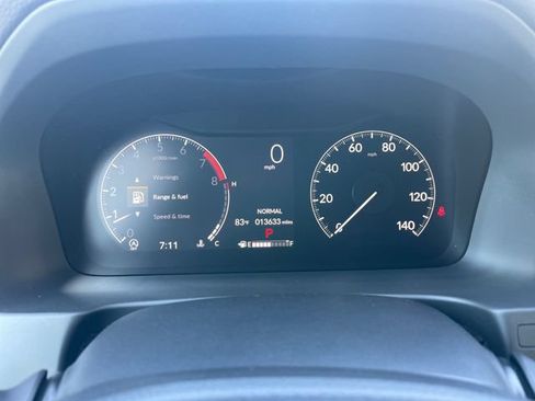 Used 2025 Honda Ridgeline TrailSport image 9