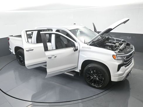 Used 2024 Chevrolet Silverado 1500 High Country w/ Technology Package image 94