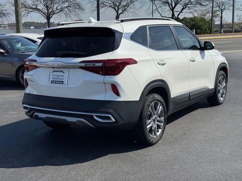 Certified 2023 Kia Seltos S image 3