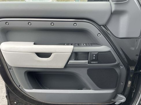New 2026 Land Rover Defender 110 X-Dynamic SE AWD/4WD image 33