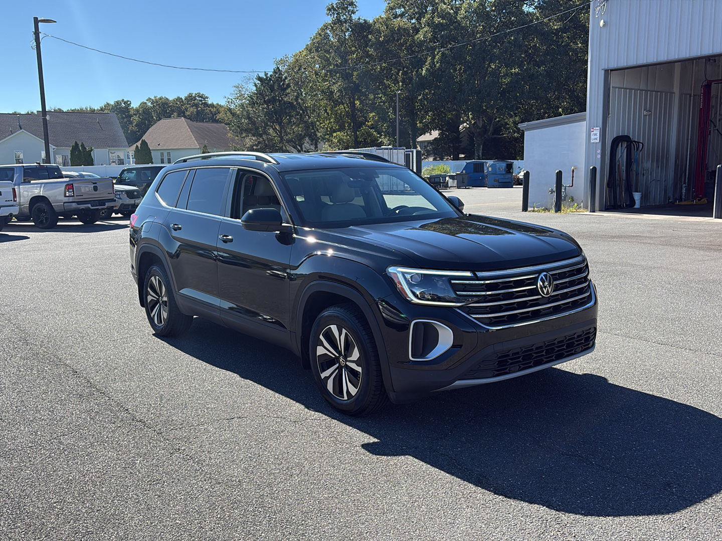 Used 2024 Volkswagen Atlas SE AWD/4WD image 8