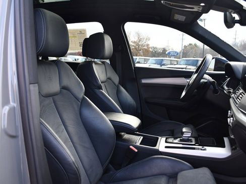 Used 2021 Audi SQ5 Prestige w/ Prestige Package image 16