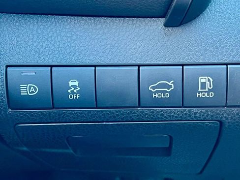 Used 2022 Toyota Camry XSE image 25