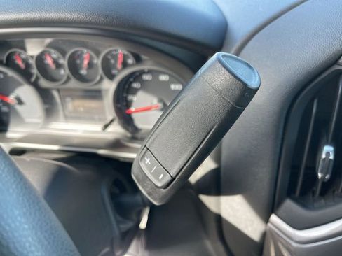 Used 2021 Chevrolet Silverado 1500 Custom image 19