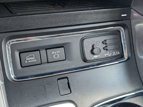 Used 2022 Subaru Ascent Limited AWD/4WD image 15