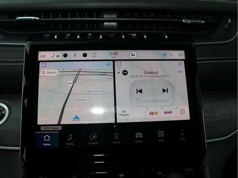 New 2025 Jeep Grand Cherokee Limited w/ Black Appearance Package image 16