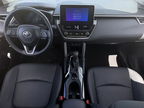 Used 2024 Toyota Corolla Cross XLE w/ Convenience Package AWD/4WD image 11