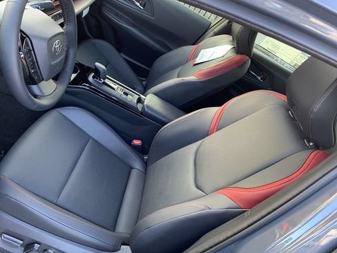 New 2026 Toyota Prius Plug-In Hybrid FWD image 18