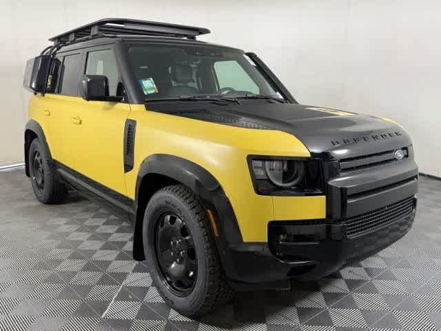 New 2026 Land Rover Defender 110 Trophy Edition AWD/4WD image 9