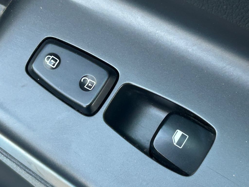 Used 2019 Hyundai Kona SE FWD image 30