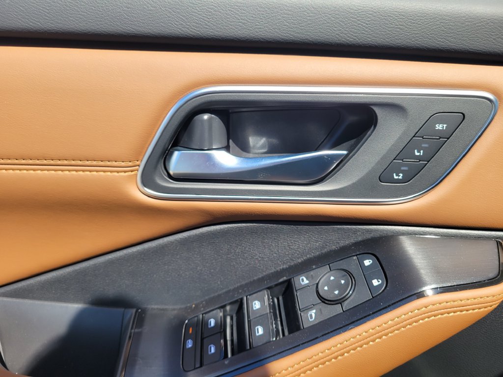 New 2026 Nissan Rogue Platinum AWD/4WD image 15