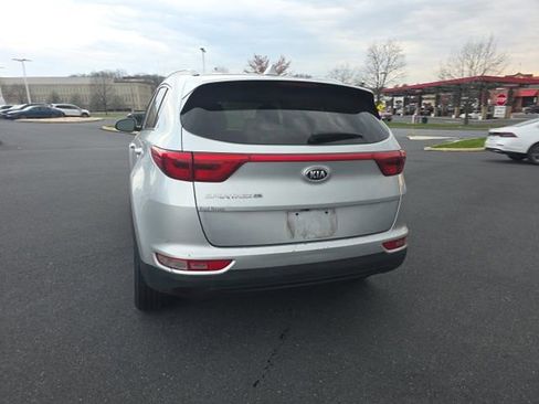 Used 2018 Kia Sportage LX w/ LX Popular Package image 12