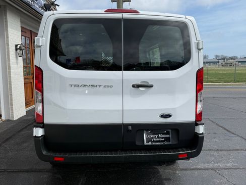 Used 2024 Ford Transit 250 Low Roof w/ Exterior Upgrade Package RWD image 5