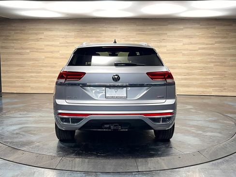 Used 2020 Volkswagen Atlas Cross Sport SEL R-Line image 25