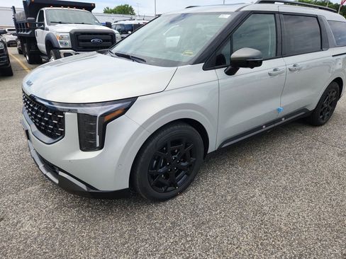 New 2026 Kia Carnival SX Prestige image 3