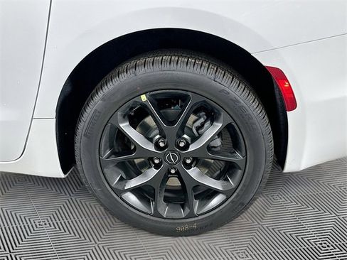 New 2026 Chrysler Pacifica Limited w/ S Appearance Package image 6